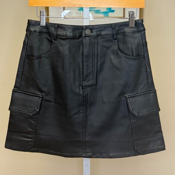 Black Mini Skirt - Picture 1 of 4